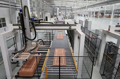 木門(mén)現(xiàn)代自動(dòng)化生產(chǎn)引領(lǐng)行業(yè)發(fā)展狂潮